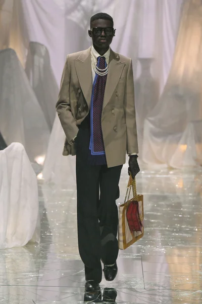 Look 84